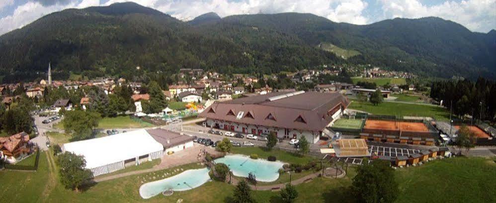Olympic Regina Hotel Pinzolo Exterior foto